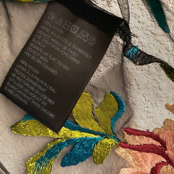 Kimchi Blue Urban Outfitters Alana Floral Embroidered Sheer Top Shirt Black XS - Picture 4 of 5